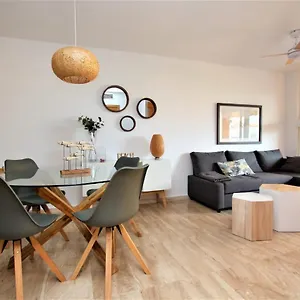 apartamento-beachfront-la-jacaranda.es-andalucia.com/